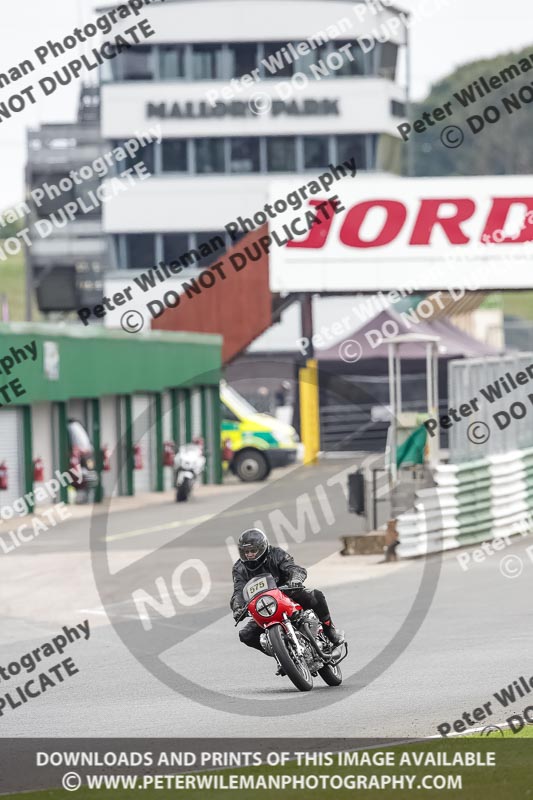 Vintage motorcycle club;eventdigitalimages;mallory park;mallory park trackday photographs;no limits trackdays;peter wileman photography;trackday digital images;trackday photos;vmcc festival 1000 bikes photographs